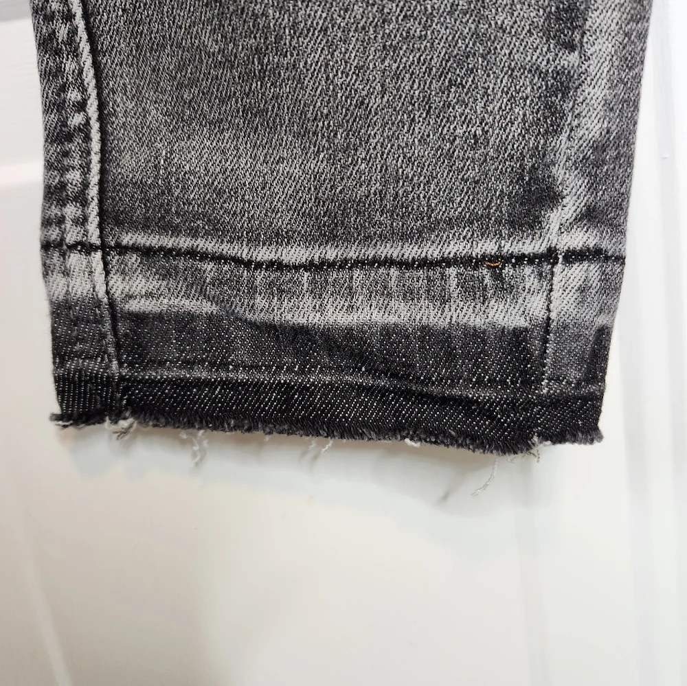 NEW Judy Blue Skinny Fit Raw Hem Charcoal Gray Jeans Size 3/26 - Picture 3 of 11